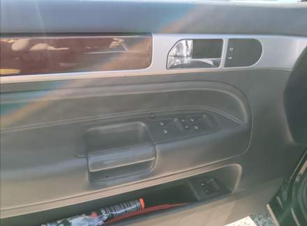 Volkswagen - Touareg