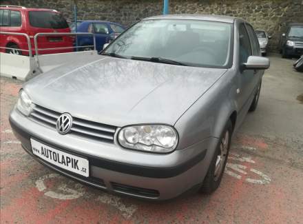Volkswagen - Golf