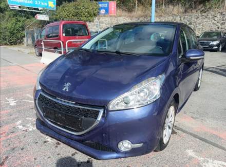 Peugeot - 208