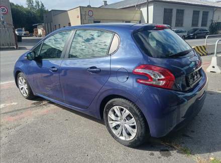 Peugeot - 208