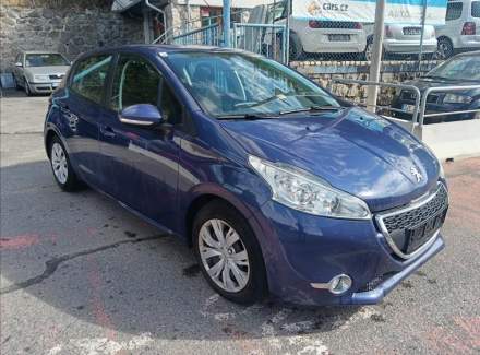 Peugeot - 208