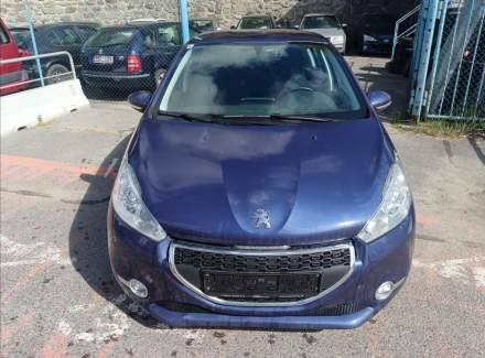 Peugeot - 208