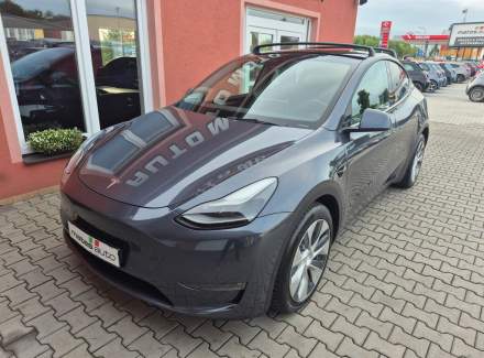 Tesla - Model Y