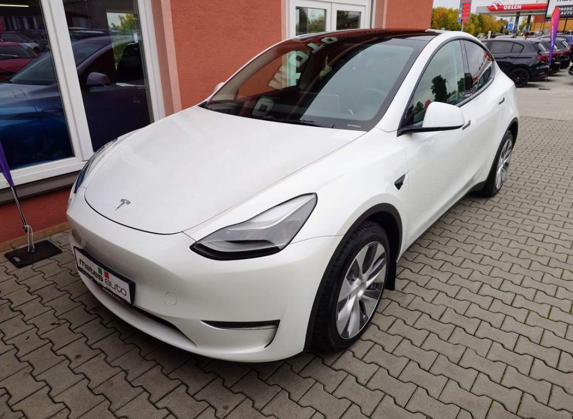 Tesla - Model Y
