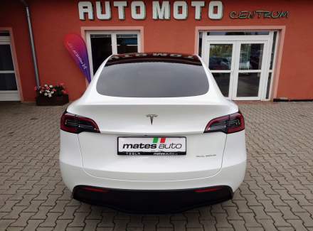 Tesla - Model Y
