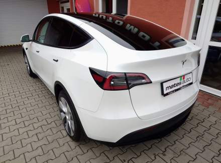 Tesla - Model Y