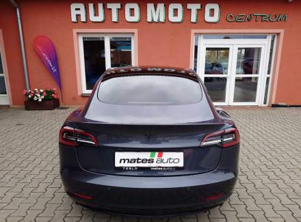 Tesla - Model 3