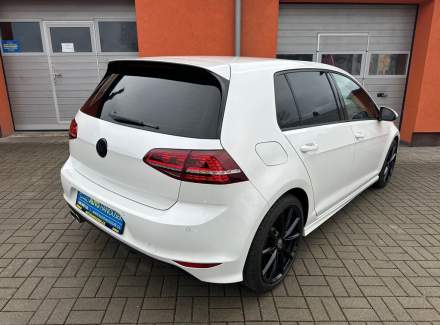 Volkswagen - Golf