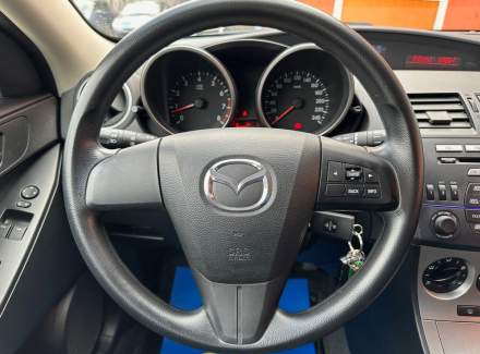 Mazda - 3