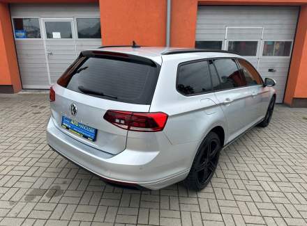 Volkswagen - Passat