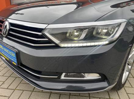 Volkswagen - Passat