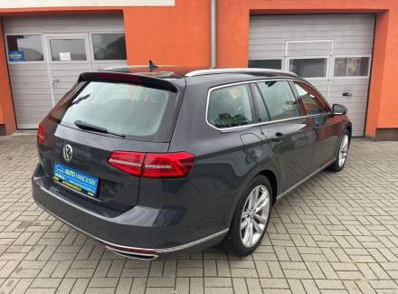Volkswagen - Passat