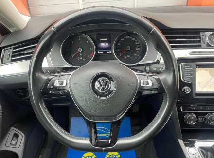 Volkswagen - Passat