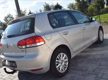 Volkswagen - Golf