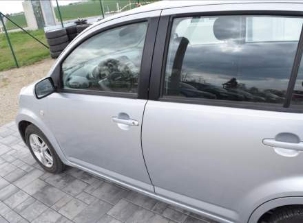 Daihatsu - Sirion