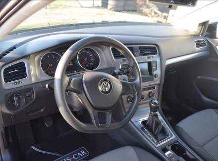 Volkswagen - Golf