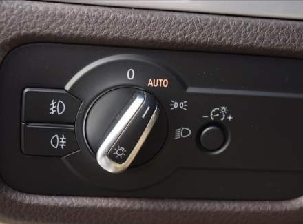 Volkswagen - Touareg