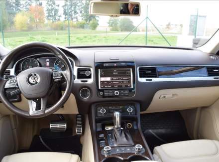 Volkswagen - Touareg