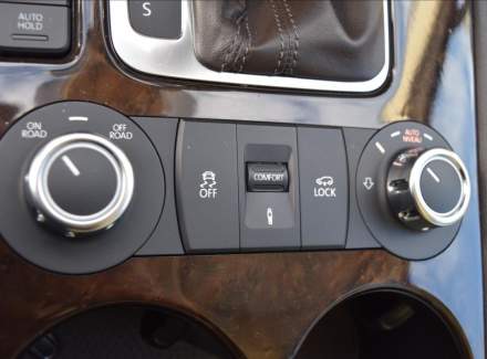 Volkswagen - Touareg