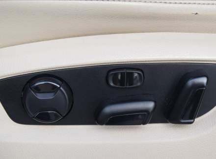 Volkswagen - Touareg