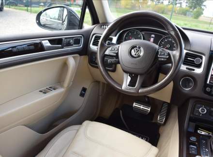 Volkswagen - Touareg