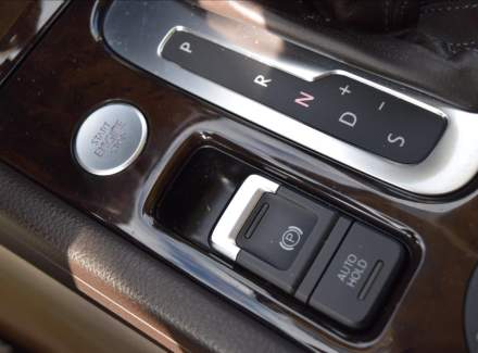 Volkswagen - Touareg