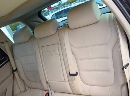 Volkswagen - Touareg