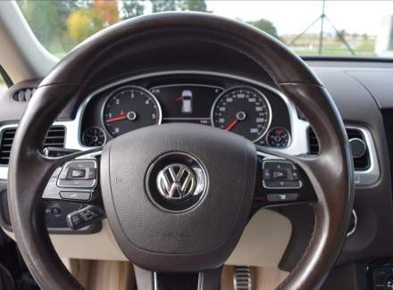 Volkswagen - Touareg