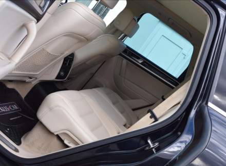 Volkswagen - Touareg