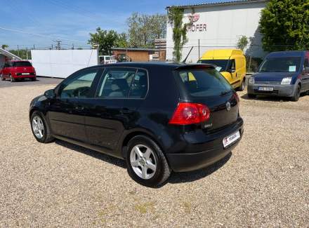Volkswagen - Golf