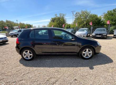 Volkswagen - Golf