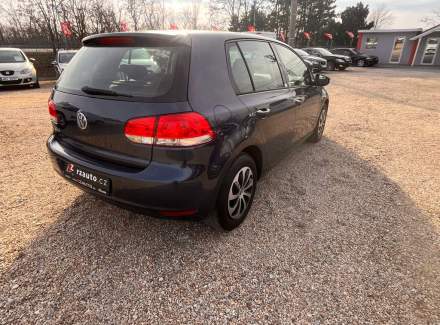 Volkswagen - Golf