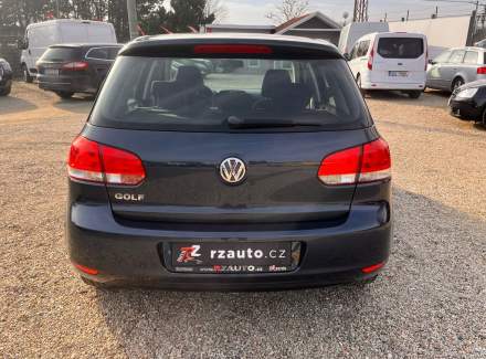 Volkswagen - Golf
