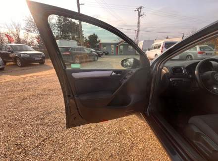 Volkswagen - Golf