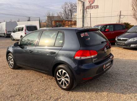 Volkswagen - Golf