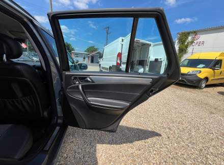 Mercedes-Benz - C-class