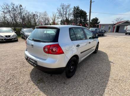 Volkswagen - Golf