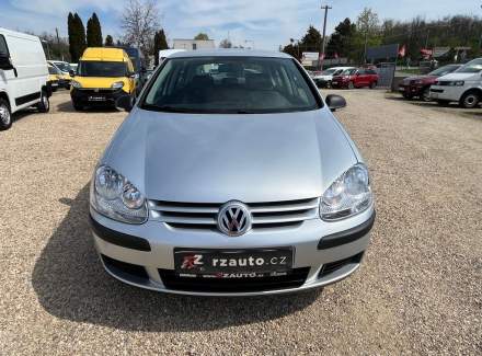 Volkswagen - Golf