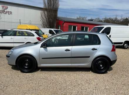 Volkswagen - Golf