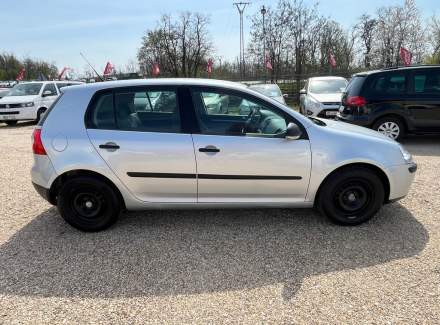 Volkswagen - Golf