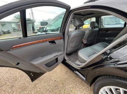 Mercedes-Benz - S-class