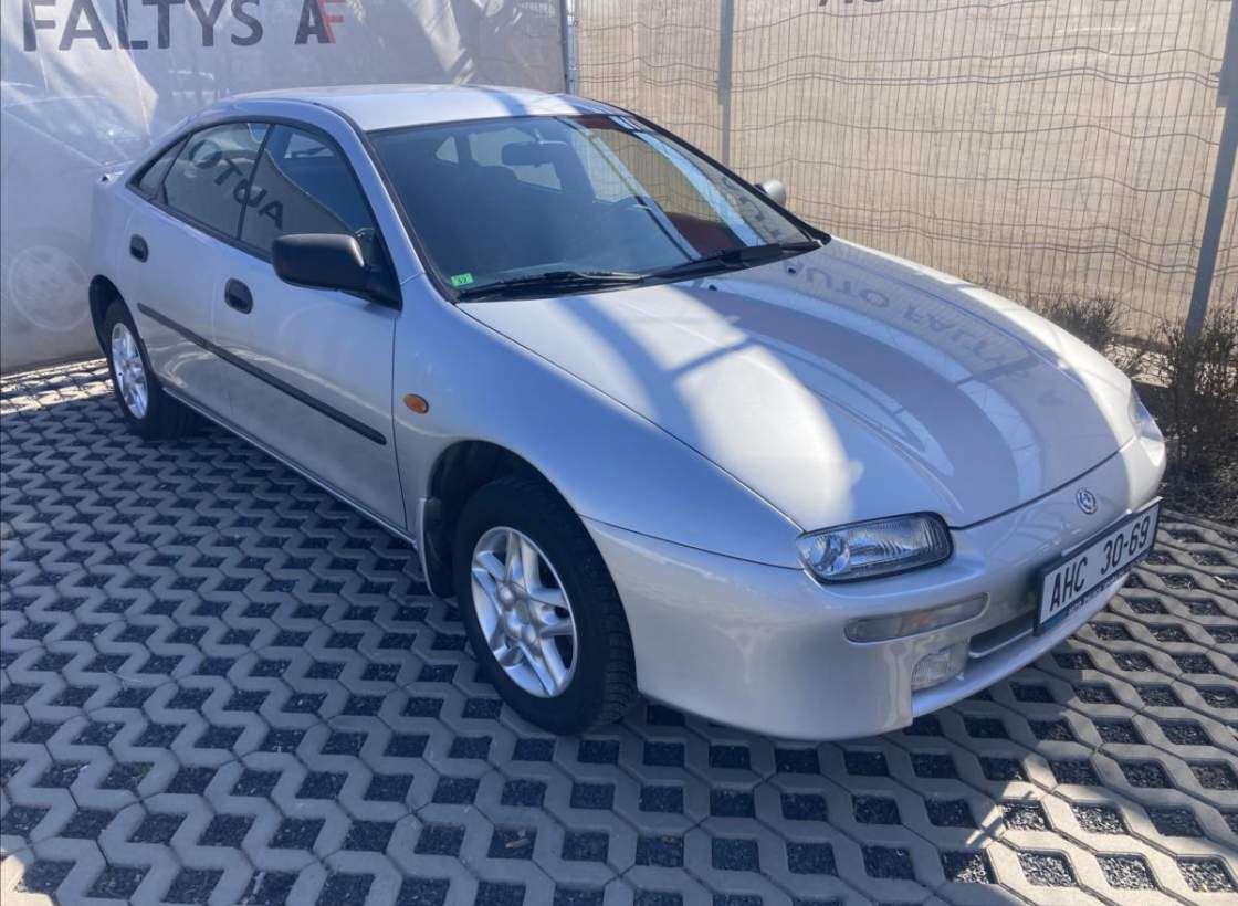 Mazda - 323
