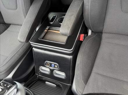 Mercedes-Benz - V-class