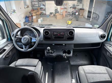 Mercedes-Benz - Sprinter