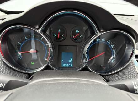 Chevrolet - Cruze