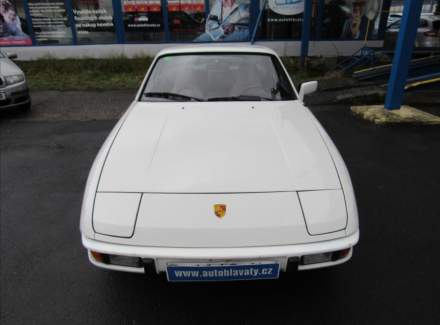 Porsche - 924
