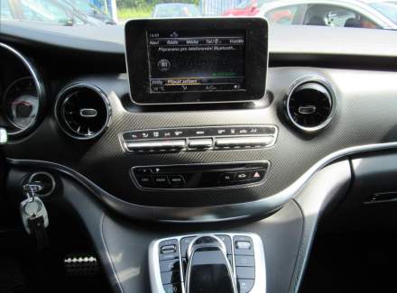 Mercedes-Benz - V-class