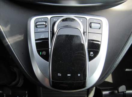 Mercedes-Benz - V-class