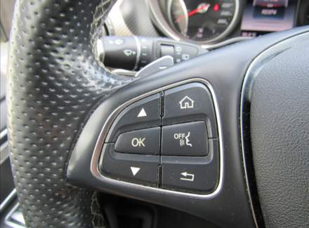 Mercedes-Benz - V-class