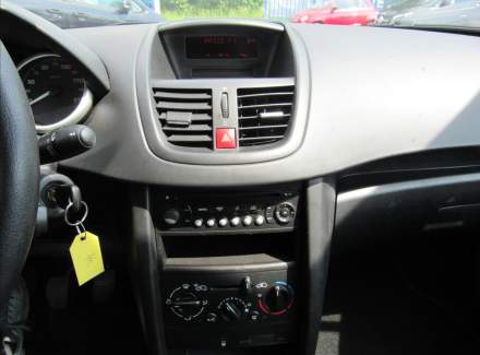 Peugeot - 207